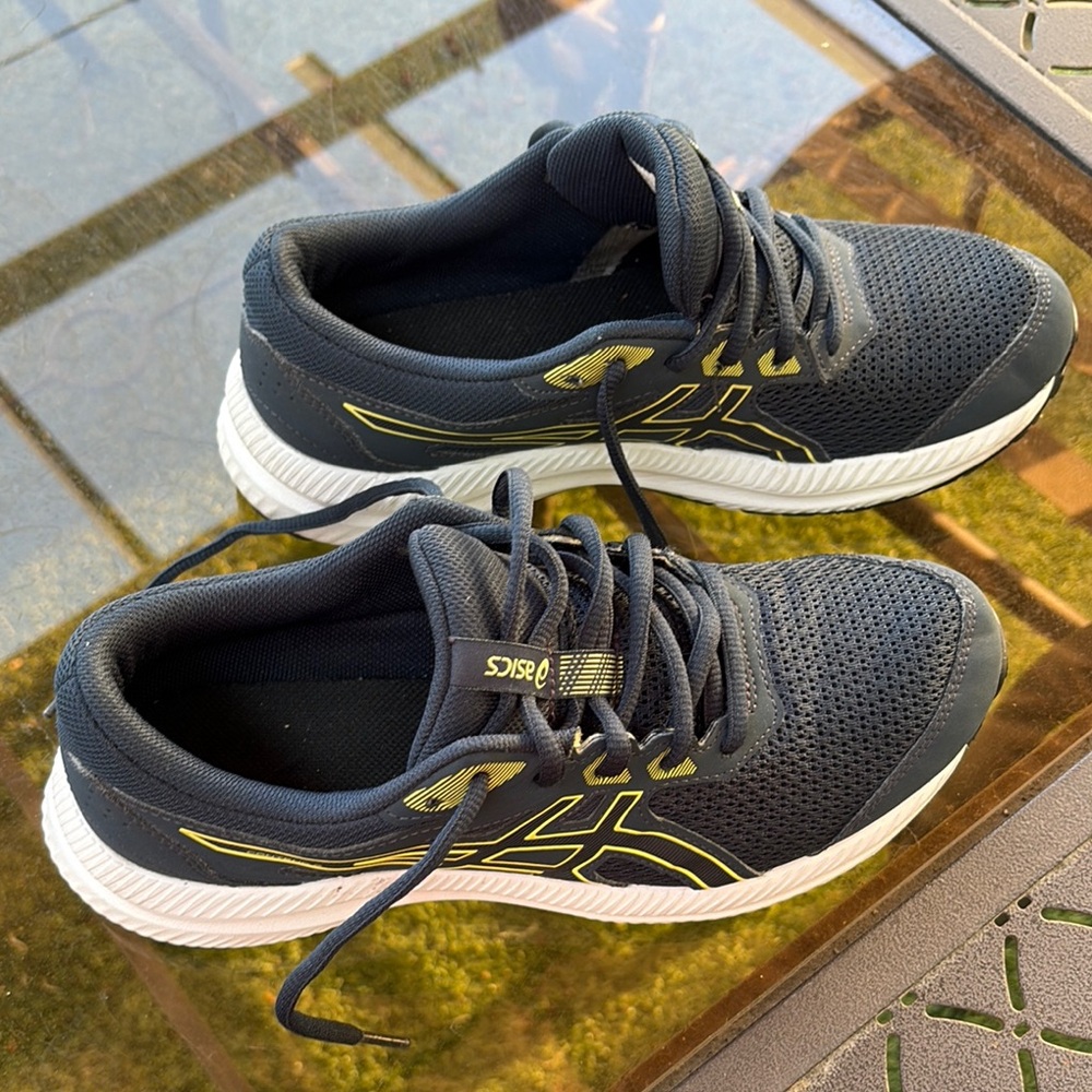 Asics Kids Sneakers in Black and Yellow